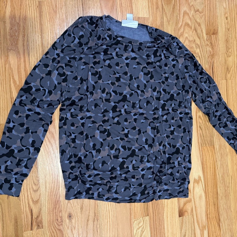 Gray/Blue camo print maternity top